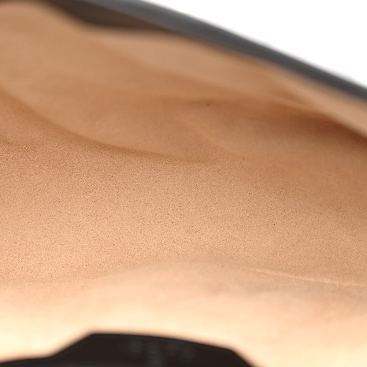 Calfskin Matelasse Aria Small GG Marmont Shoulder Bag Black